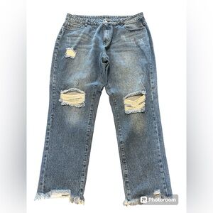 Women’s Distressed Jeans